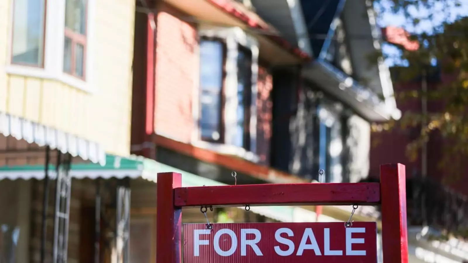 ‘It’s going to get worse in Ontario:’ Here’s what experts predict will happen to the housing market in 2026