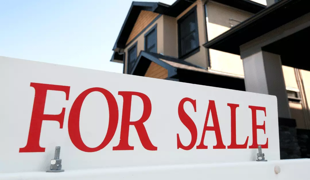 Home sellers hid foundation cracks with storage containers, buyers' lawsuit alleges