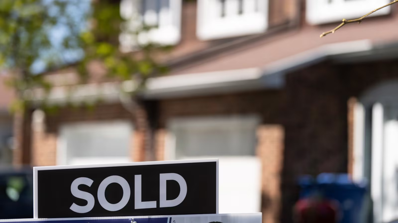 CMHC predicts home sales, prices to rebound in 2025, but tariff threat clouds outlook