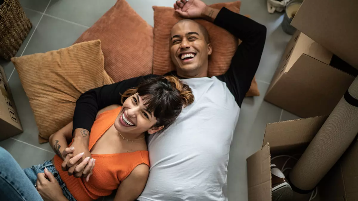 Despite falling prices and lower interest rates, many renters are still pressing pause on home ownership